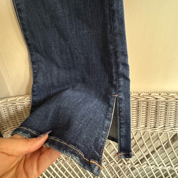 American Eagle Outfitters Super Hi-Rise Dark Blue Flare Jeans- sz2 NWT - Picture 2 of 6